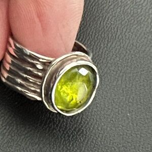 Silpada Silver Ring with Vibrant Green Stone